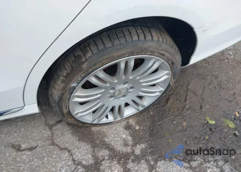 2017 Mercedes-Benz C 300 4Matic из США, поврежденный, VIN 55SWF4KB3HU184926